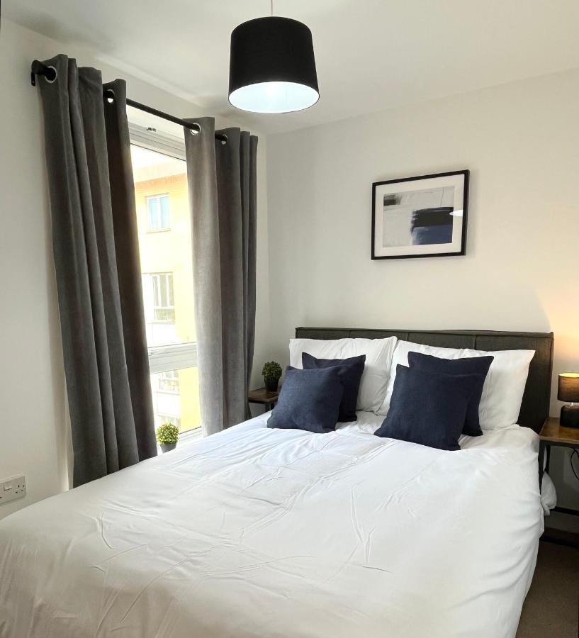 Beautiful Riverview Apartment Τσέλμσφορντ Εξωτερικό φωτογραφία